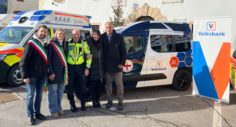 Mobilità solidale: Volksbank dona un’auto elettrica all’associazione SEAS