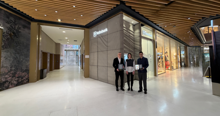 Dal territorio al design: il nuovo ATM di Volksbank ispirato alle Dolomiti vince un premio internazionale